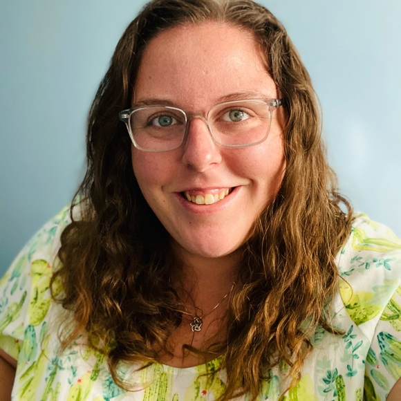 Meet your Posher, Gillian - Picture 1 of 1
